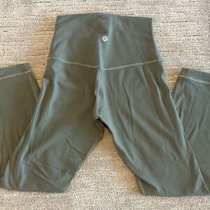 Lululemon size 0 capri leggings in sage green/gray